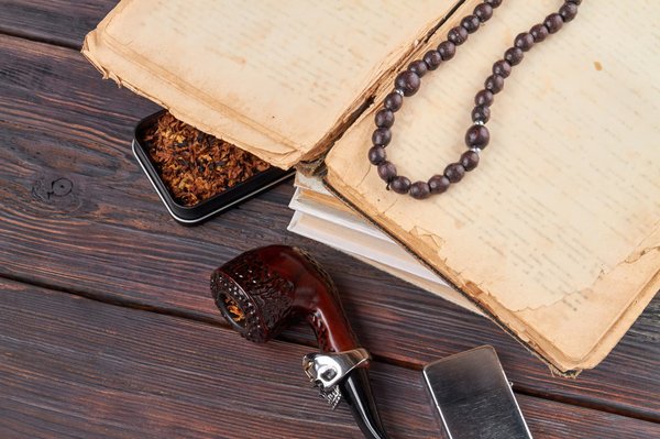 Quels accessoires choisir pour sublimer une tenue de bureau et rester professionnelle?